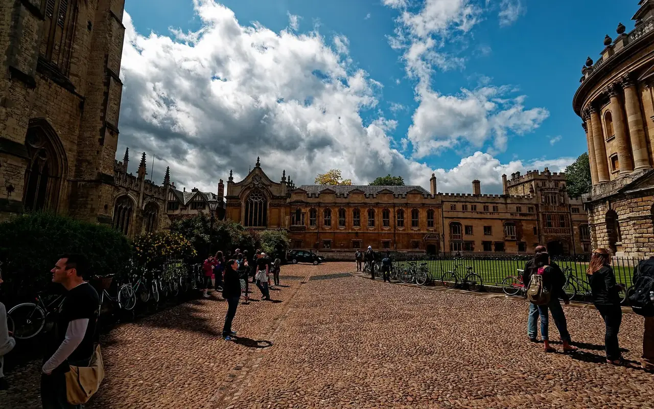 Radcliffe Square with the Radcliffe Camera and surrounding Oxford colleges